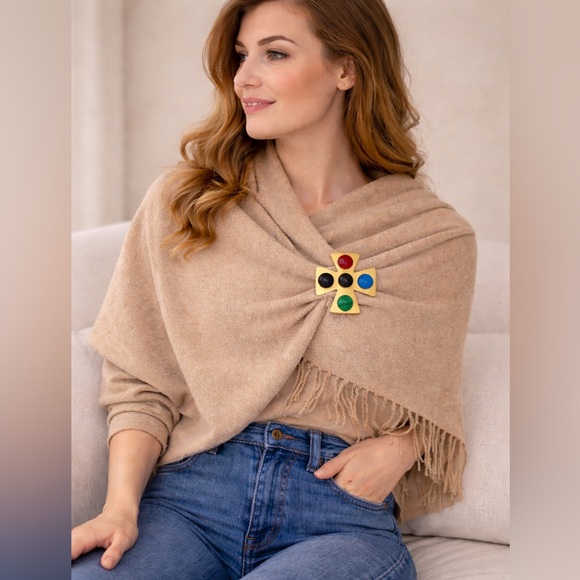 Anne Klein gold cross pin/Broochi - 24K HGE. 2 1/2” x 2 1/2” - Picture 1 of 4